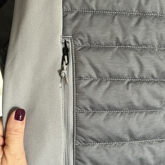 North face - Picture 4 of 6